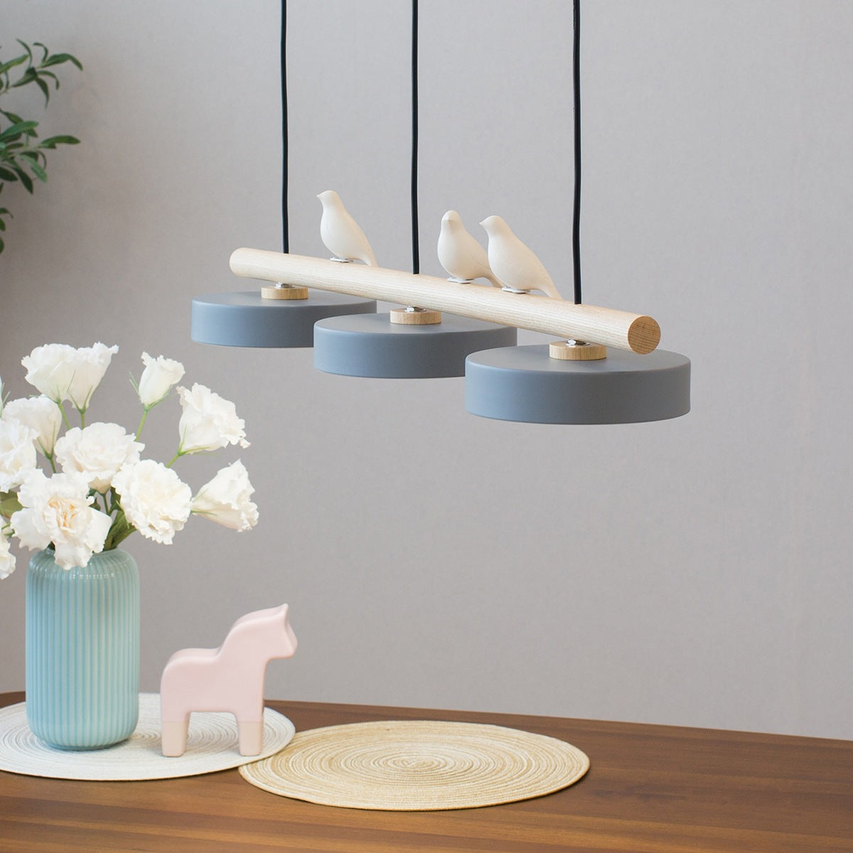 Skandinavische runde Harzvogel-Holz-lineare Insel LED-Kronleuchter-Leuchte
