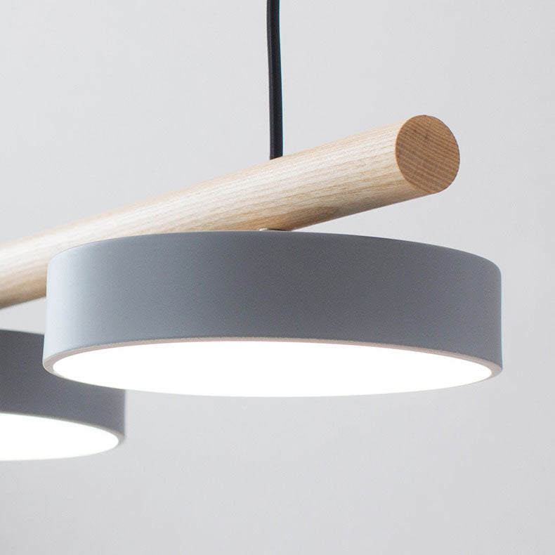 Skandinavische runde Harzvogel-Holz-lineare Insel LED-Kronleuchter-Leuchte