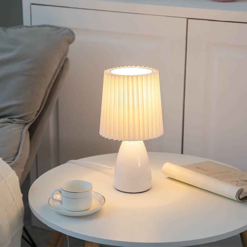 Skandinavische Retro-Faltenlampenschirm Glasfuß Licht Tischlampe