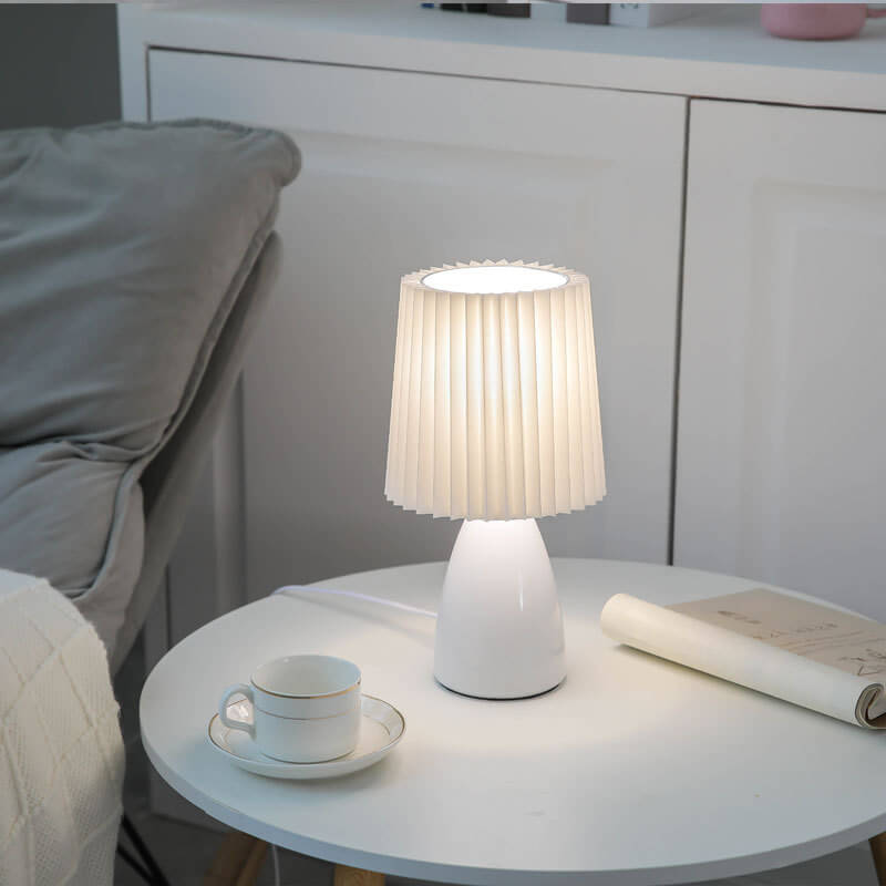 Skandinavische Retro-Faltenlampenschirm Glasfuß Licht Tischlampe