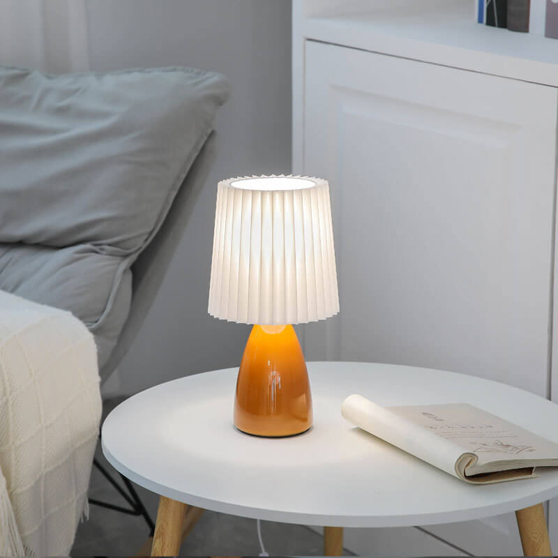 Skandinavische Retro-Faltenlampenschirm Glasfuß Licht Tischlampe