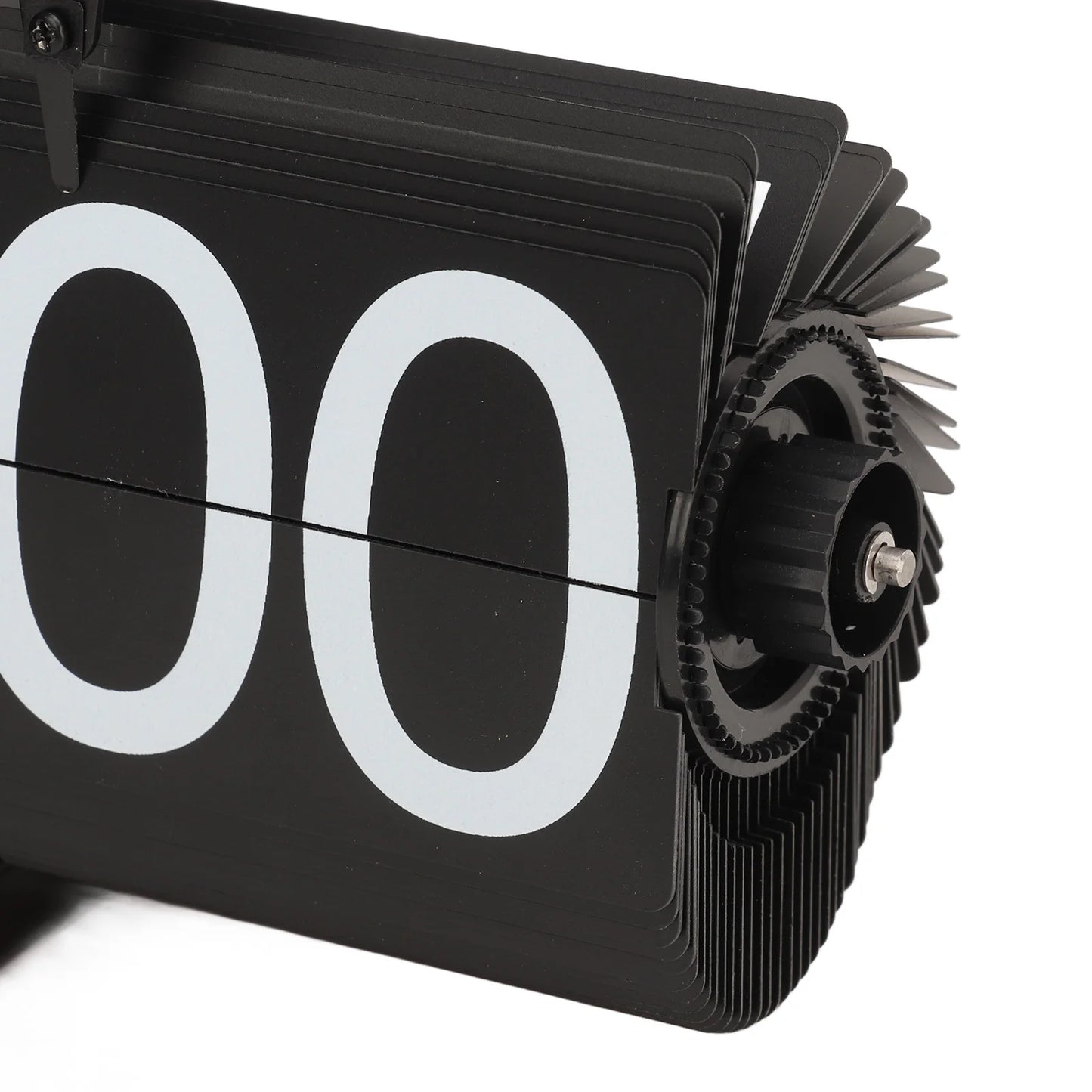 Vintage Flip Page Clock – Classic Mechanical Timepiece