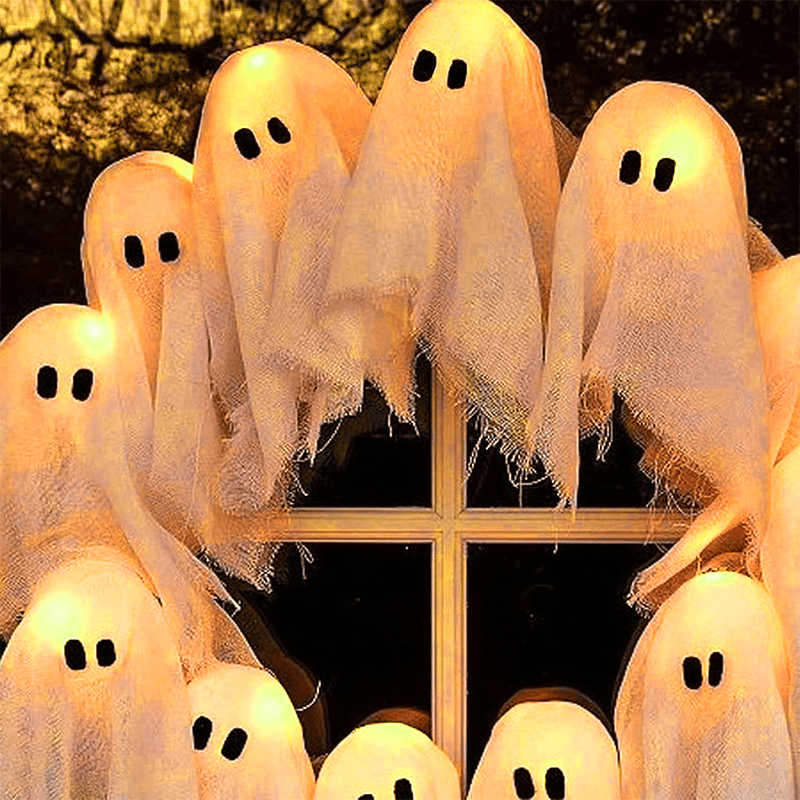 Hudson & Jurgen – Eerie Illuminated Halloween Wreath