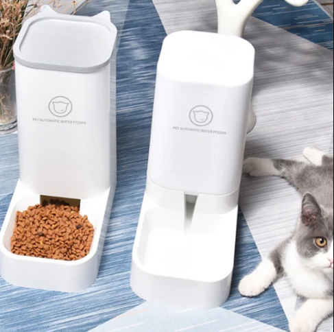 Automatischer Tierfutter- und Wasserspender