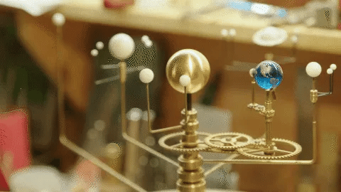 Hudson & Jurgen – Celestial Brass | Solar System Orrery with Manual Rotation | Elegant Desktop Model for Educational Display
