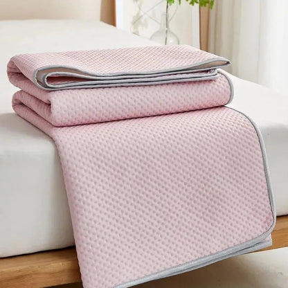 Hudson & Jurgen – Cooling Mattress Pad with Breathable Ice Silk Fabric | Soft Design for Comfortable Summer Sleep
