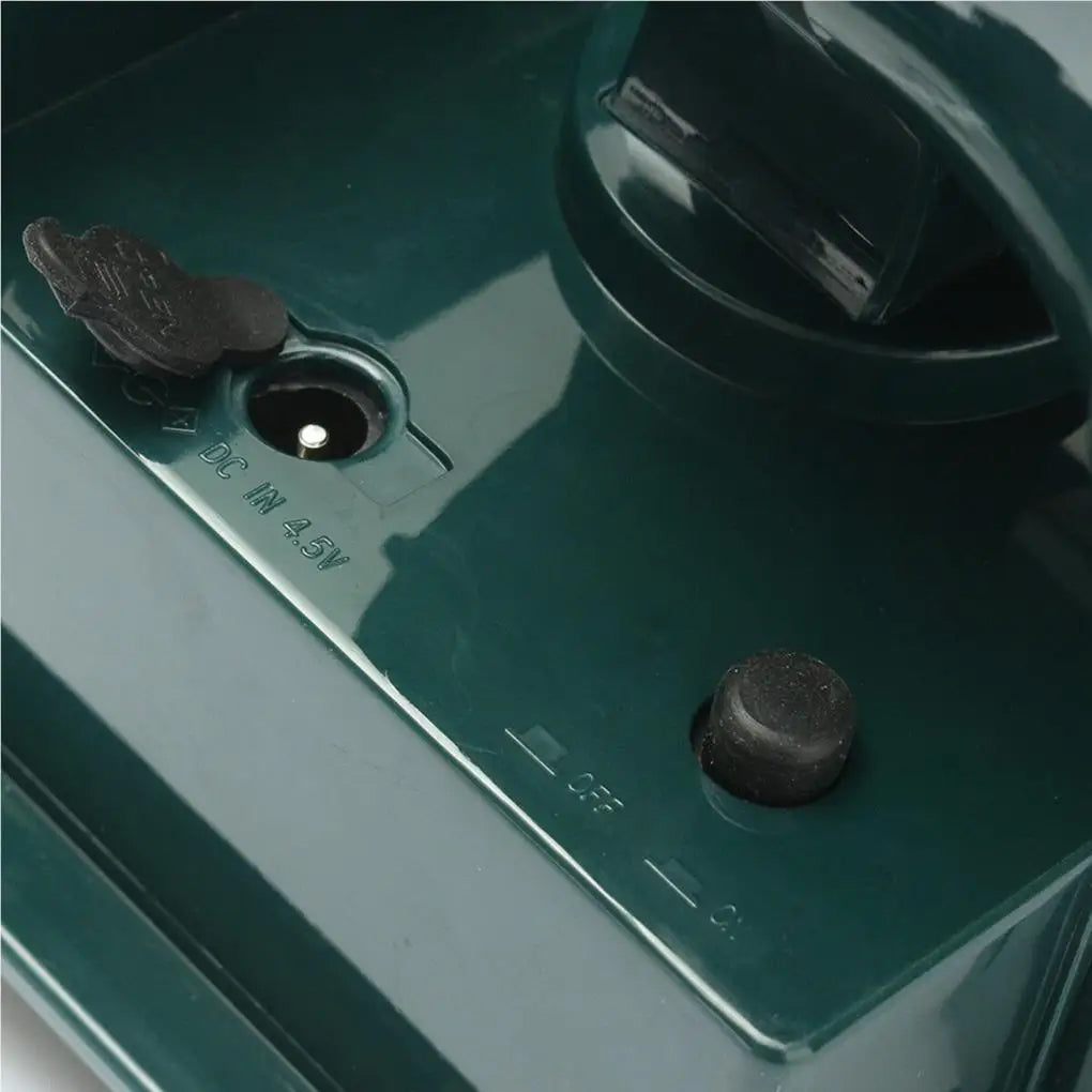 Hudson & Jurgen – Solar Powered Ultrasonic Bat Repellent | Humane Deterrent for Effective Wildlife Management