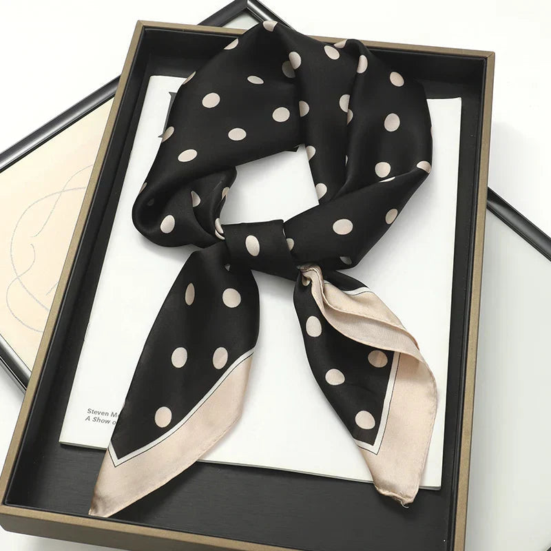 Hudson & Jurgen – Silk Charm Scarf | Plaid Pattern, Versatile Accessory