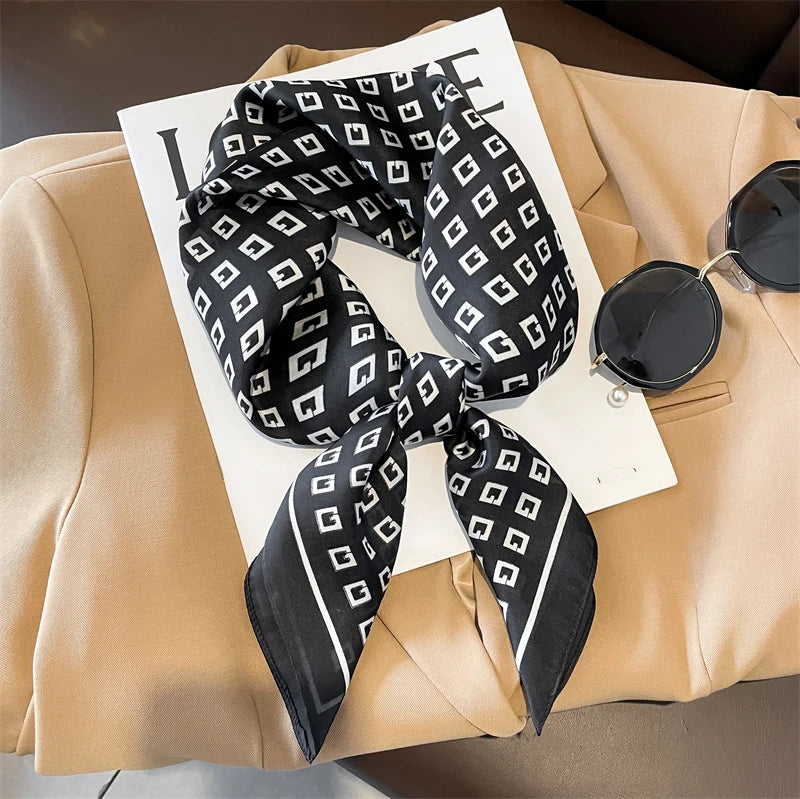 Hudson & Jurgen – Silk Charm Scarf | Plaid Pattern, Versatile Accessory