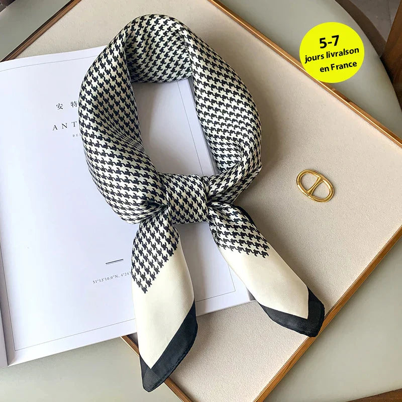 Hudson & Jurgen – Silk Charm Scarf | Plaid Pattern, Versatile Accessory